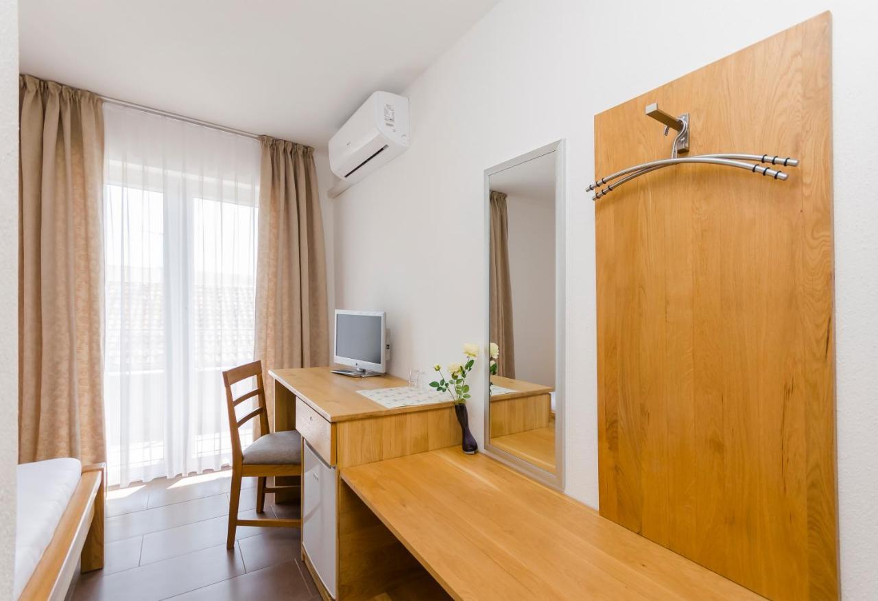 Zimmer Katarina Vodice Luaran gambar